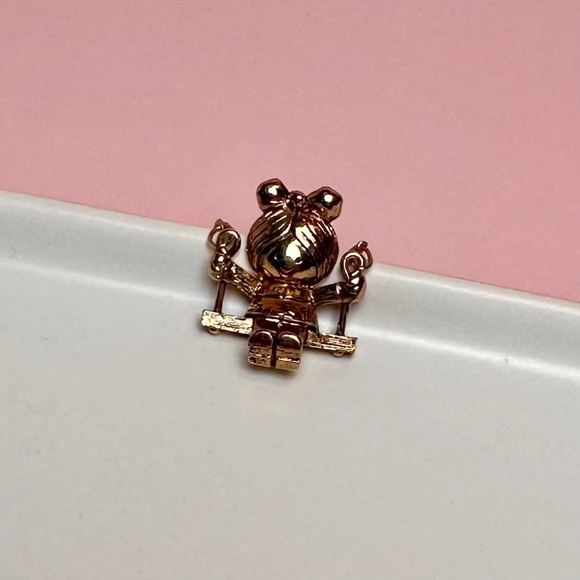 Vintage Avon “Swingin’ Sweetie” Girl on Swing Necklace – Gold-Tone – 1970s Cute - Picture 1 of 3